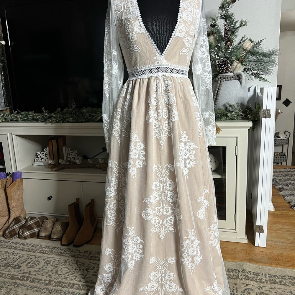 JAUS Lace Maxi Dress - NWT